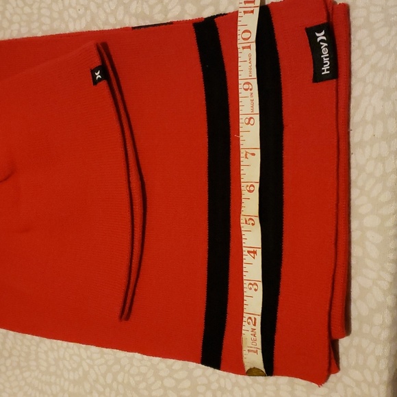 Hurley Red Beanie Hat and Scarf Set - NWT - Picture 5 of 7